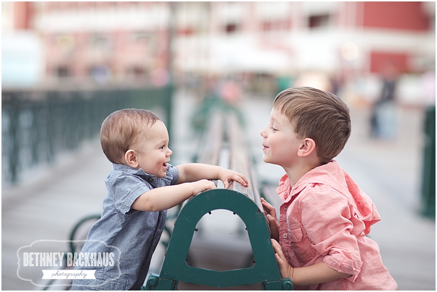 Orlando baby photographer with sweet brothers