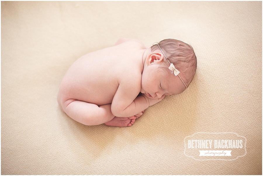 orlando baby photographer curled up pose