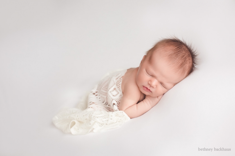 Simply posed newborn baby girl | Newborn Photographer Orlando FL