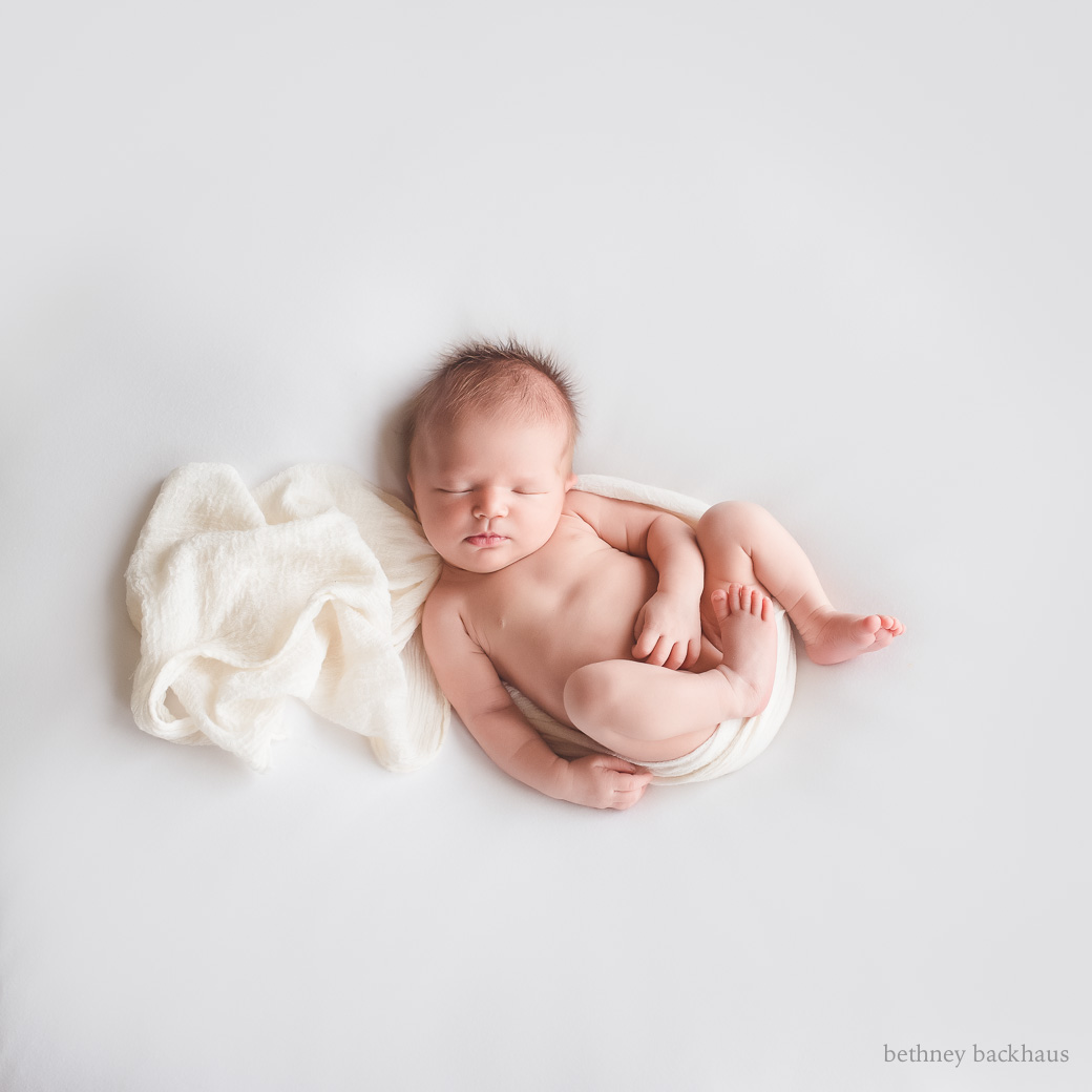 Simply posed newborn baby girl | Newborn Photographer Orlando FL