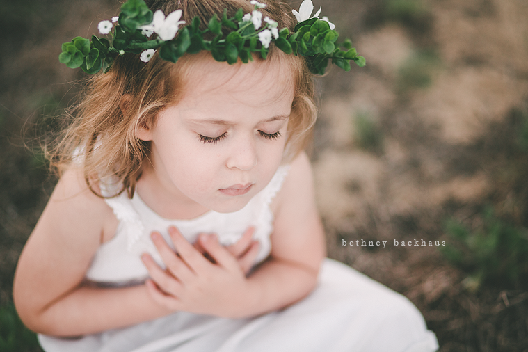 Outdoor whimsical little girl session | Orlando child photographer