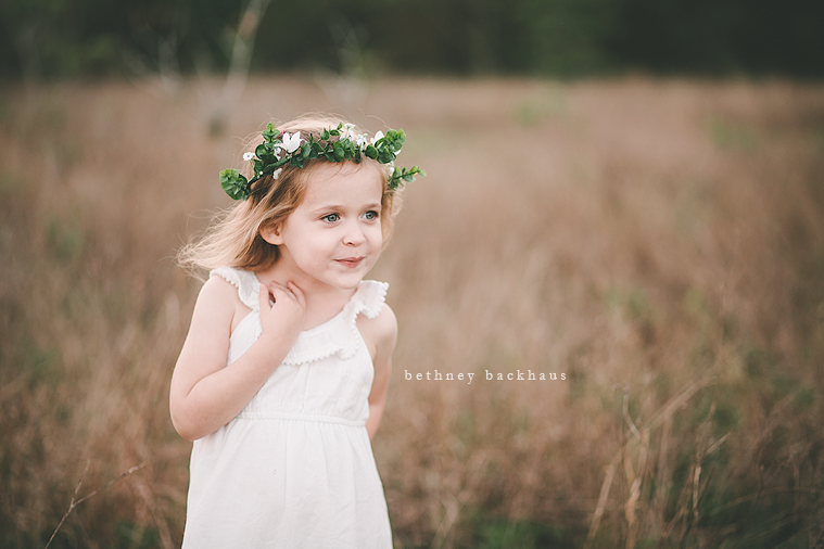 Outdoor whimsical little girl session | Orlando child photographer