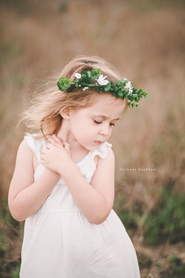 Outdoor whimsical little girl session | Orlando child photographer