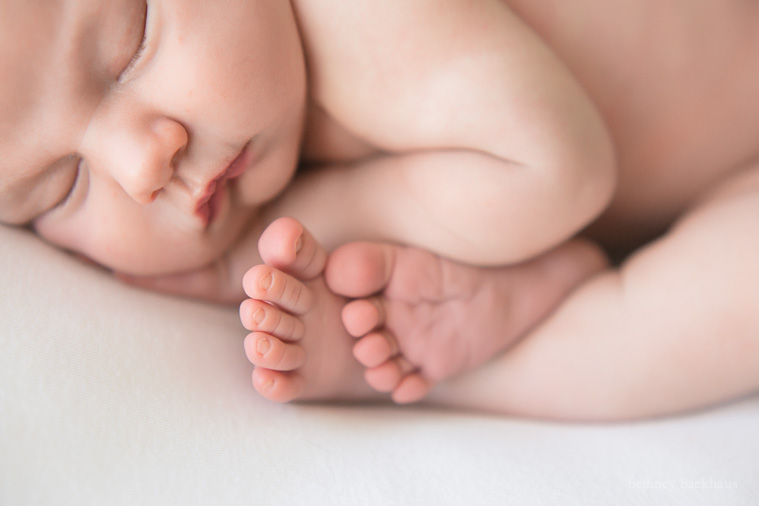 Orlando Newborn baby girl toes