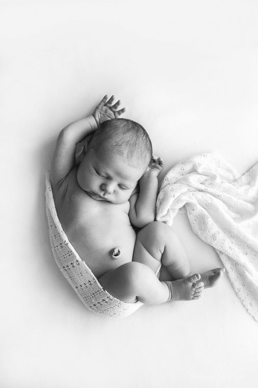 Bethney Backhaus Photography Orlando Newborn Simple Posed