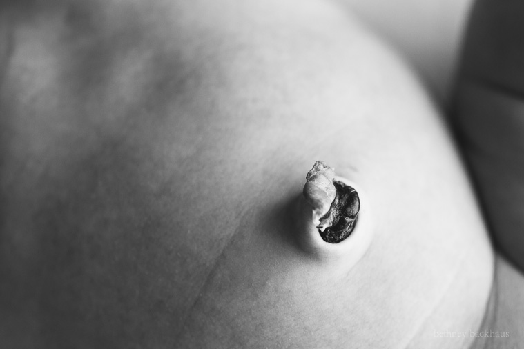 Detail belly button shot by Bethney Backhaus 